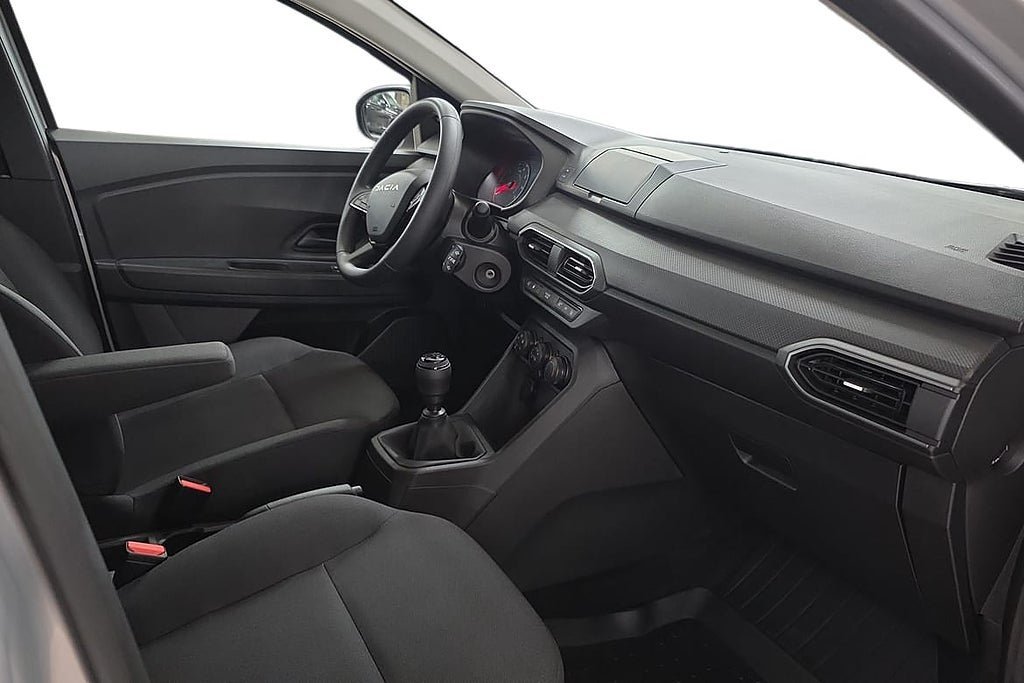 Vehicle Image 7