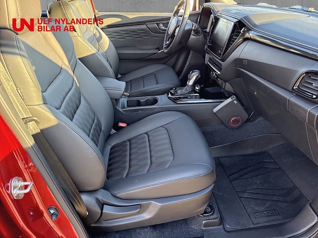 Vehicle Image 10