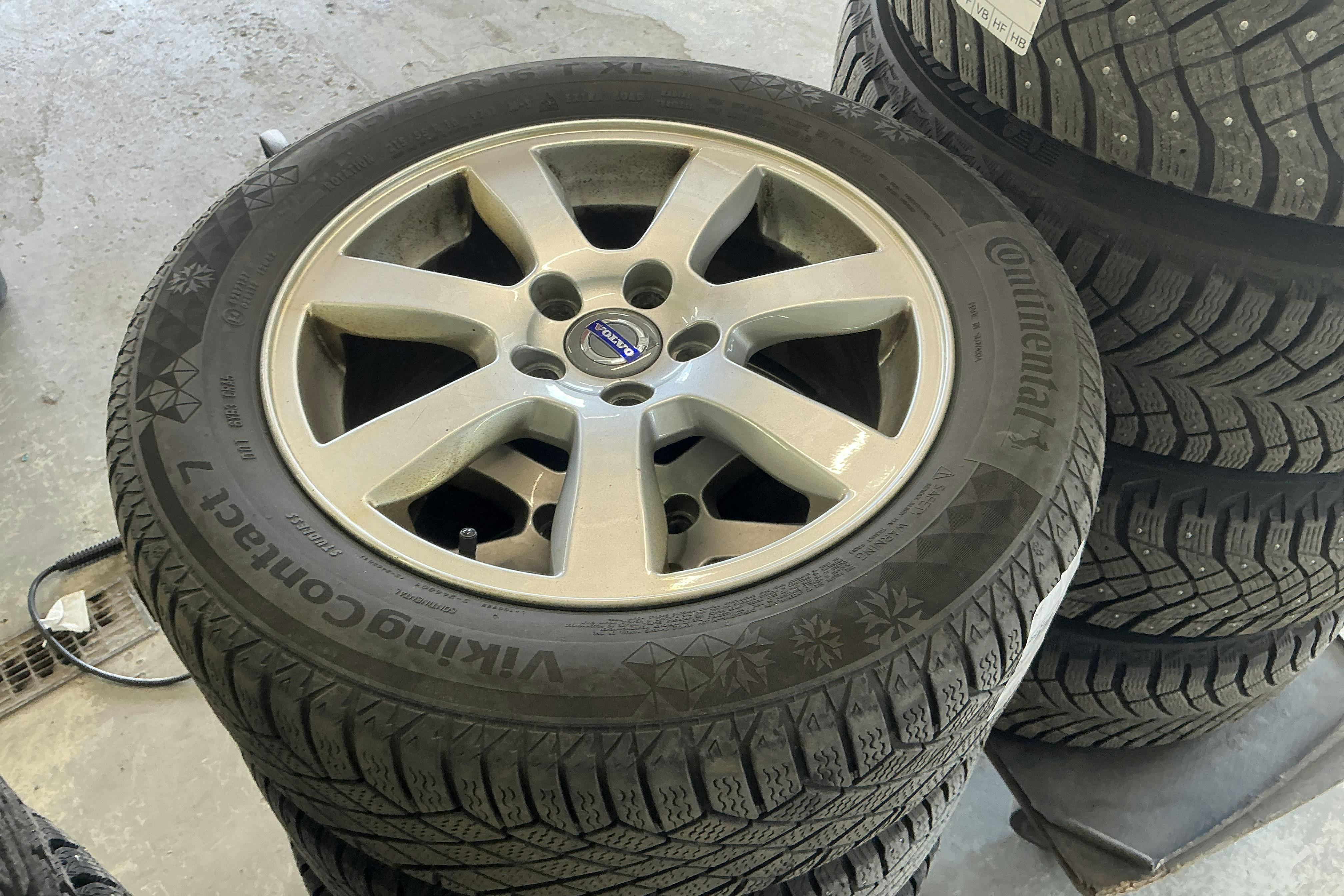 Vehicle Image 12