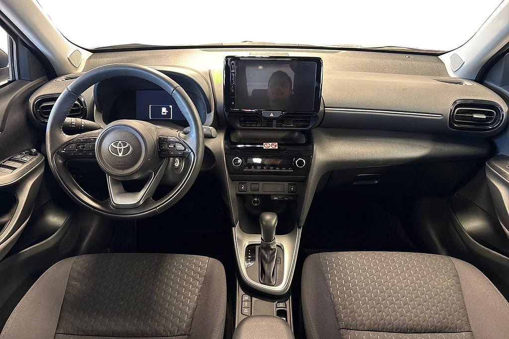 Vehicle Image 10