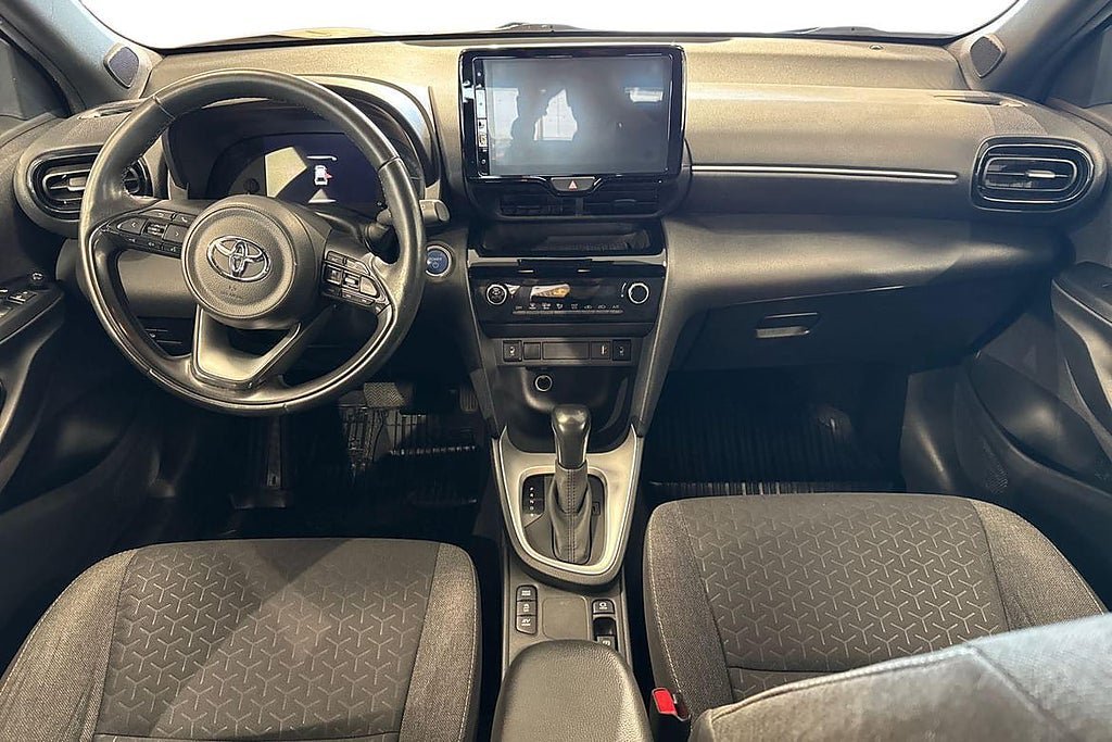 Vehicle Image 10