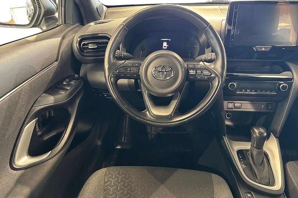 Vehicle Image 11