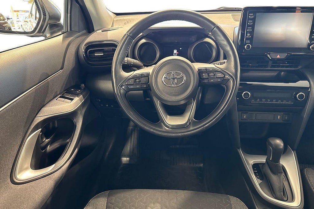 Vehicle Image 11
