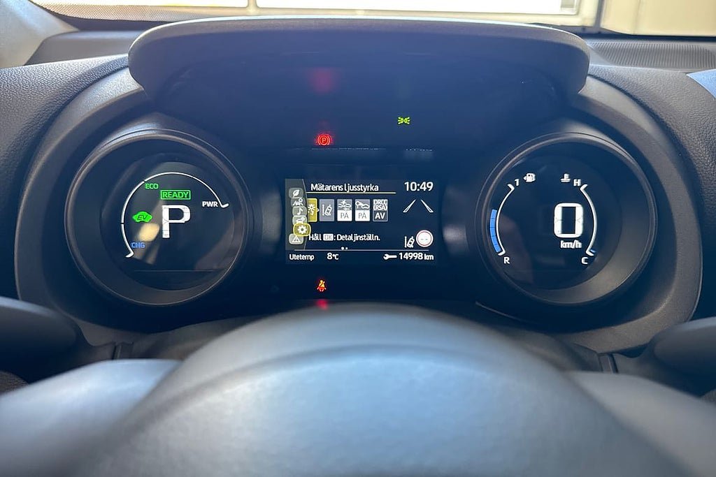 Vehicle Image 16