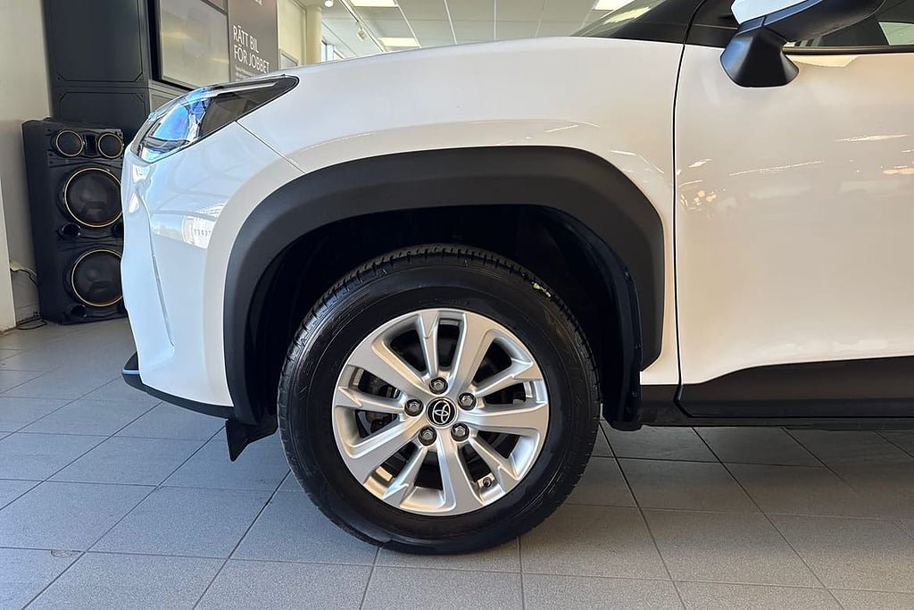 Vehicle Image 17