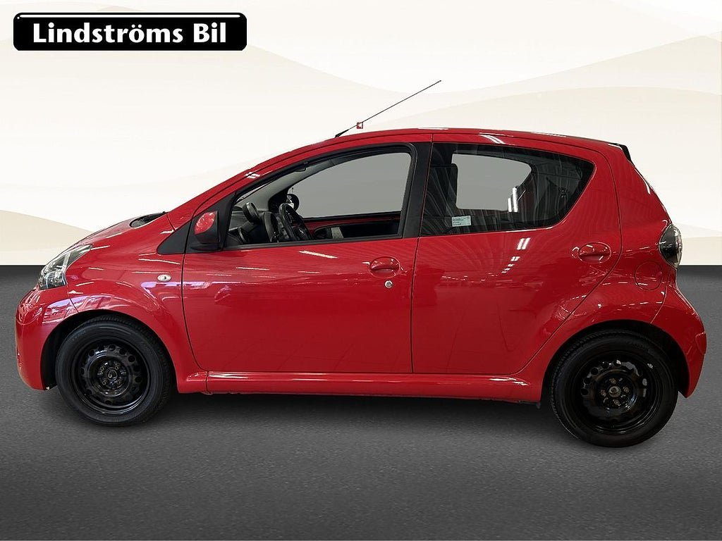 Vehicle Image 6
