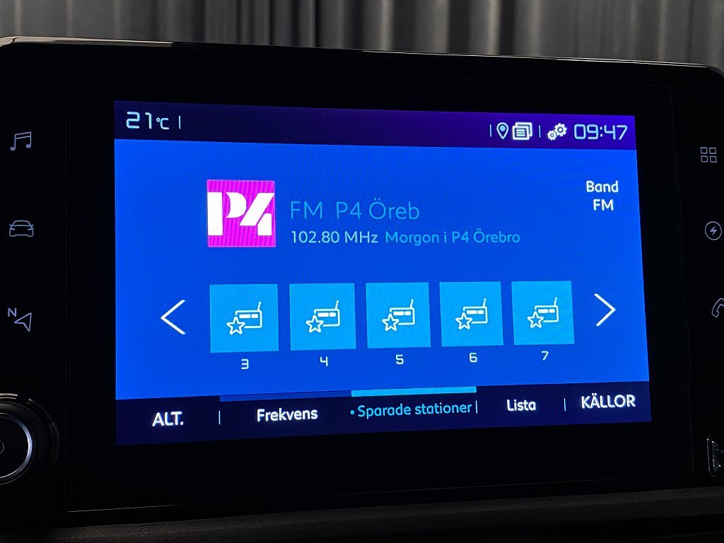 Vehicle Image 12