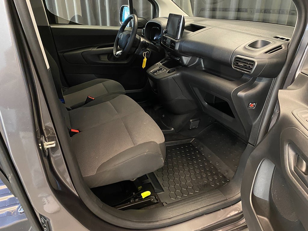 Vehicle Image 31