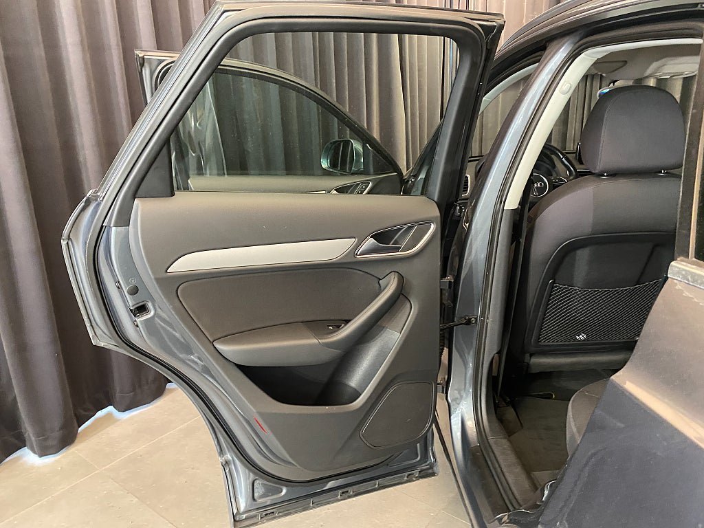 Vehicle Image 33