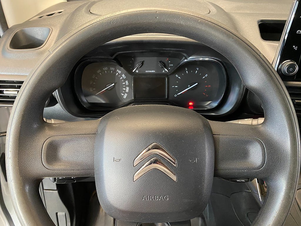 Vehicle Image 27