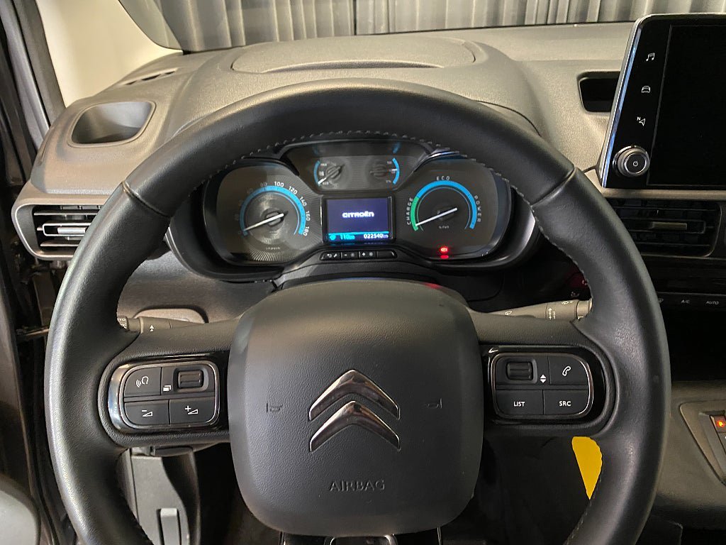 Vehicle Image 36