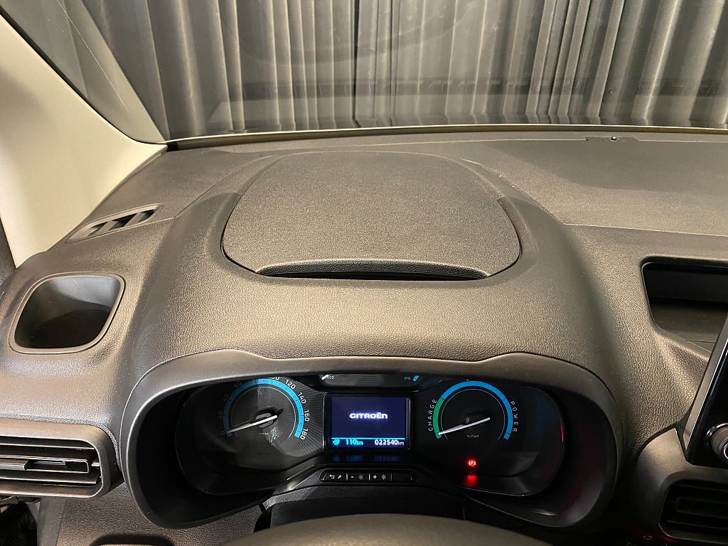 Vehicle Image 37