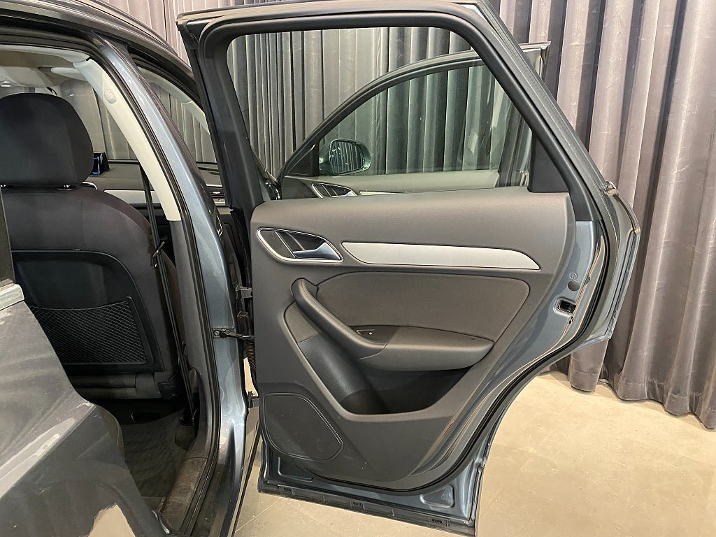 Vehicle Image 38