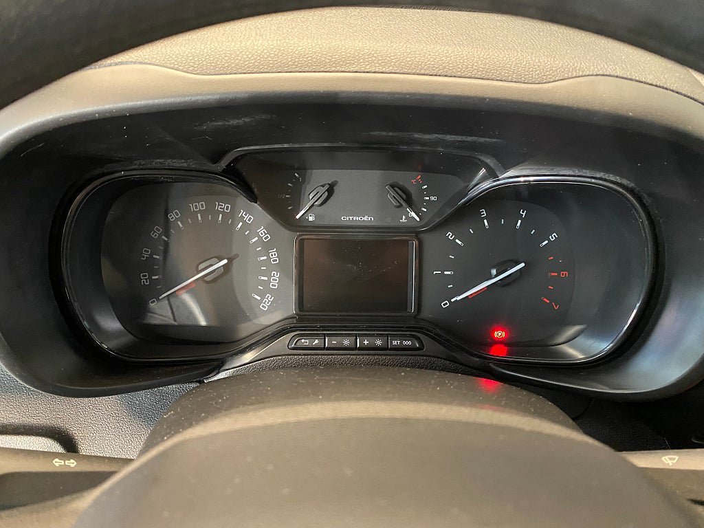 Vehicle Image 38