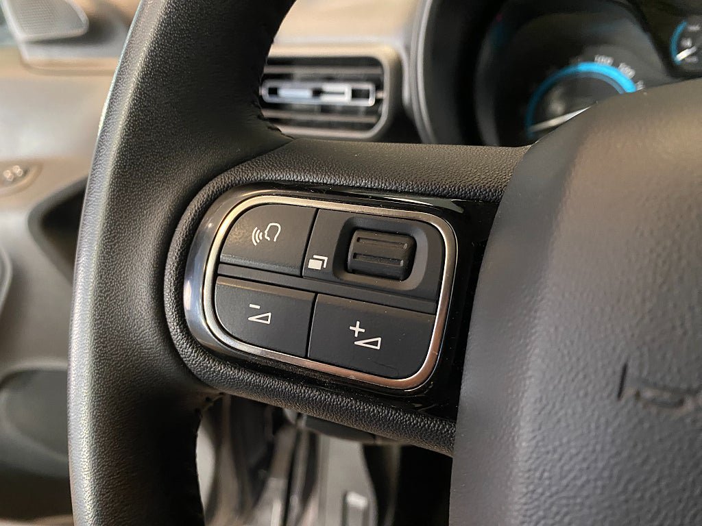 Vehicle Image 43
