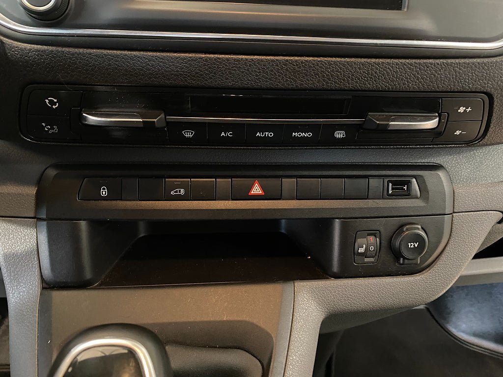 Vehicle Image 40