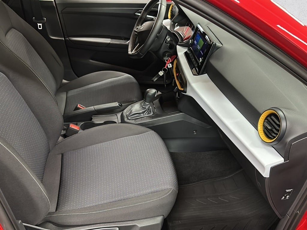 Vehicle Image 11