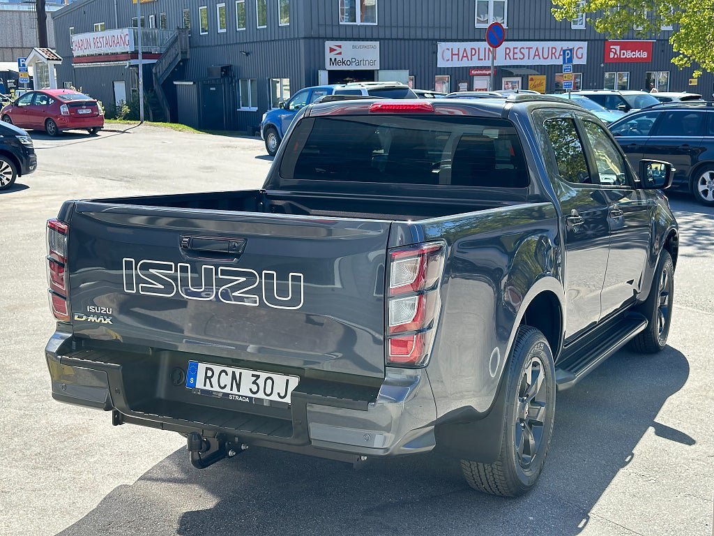Vehicle Image 6