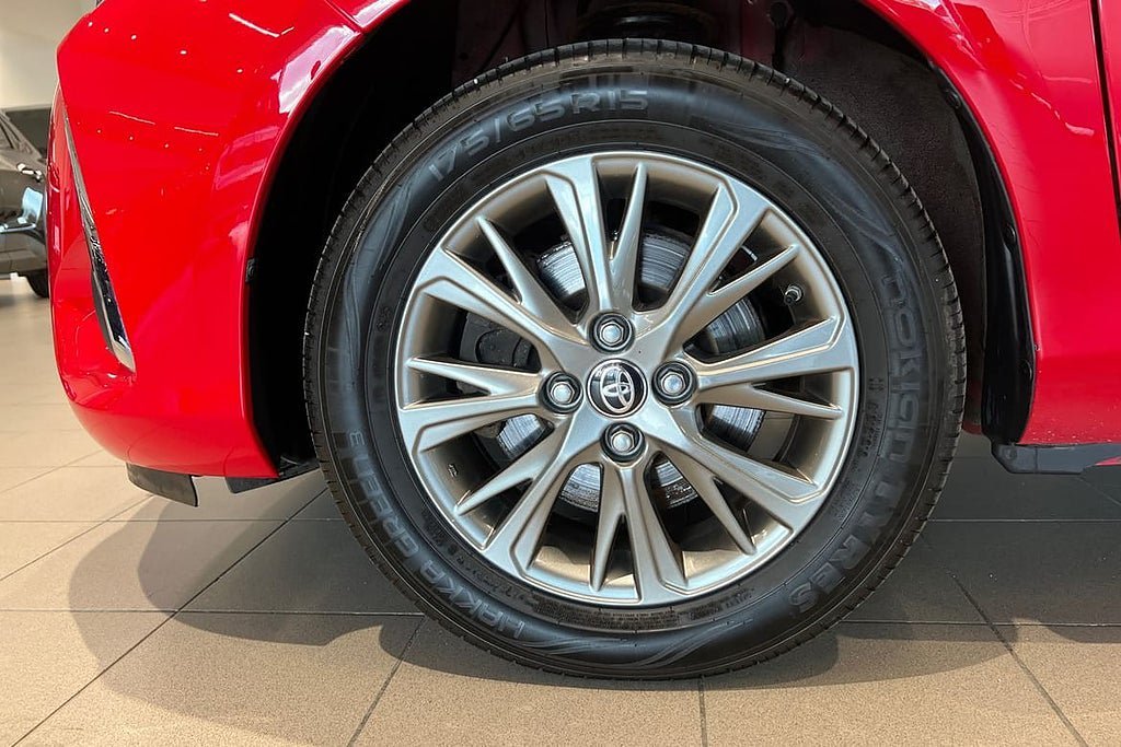 Vehicle Image 18