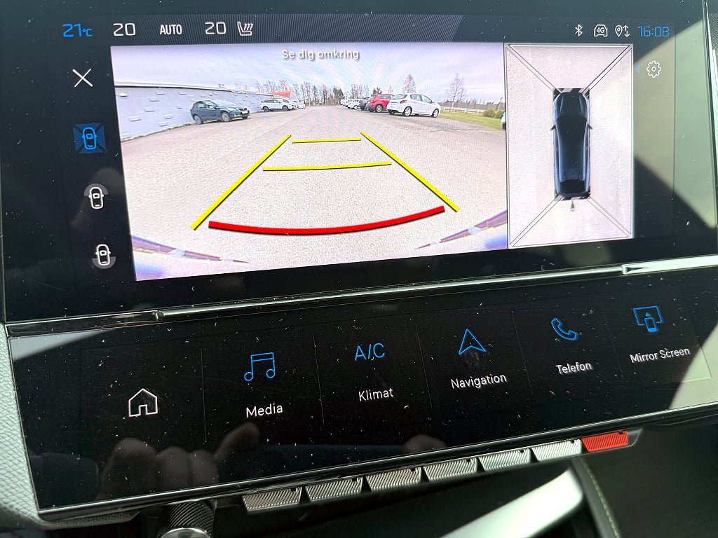 Vehicle Image 19