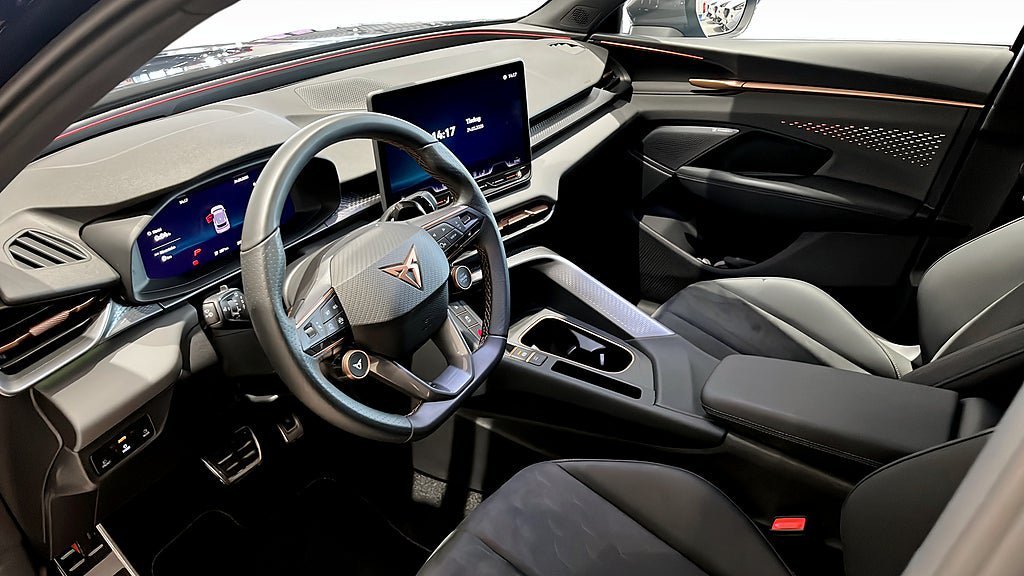 Vehicle Image 10