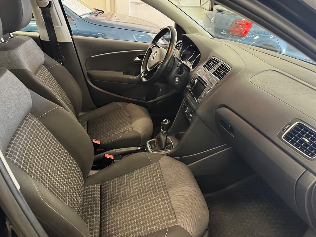 Vehicle Image 17