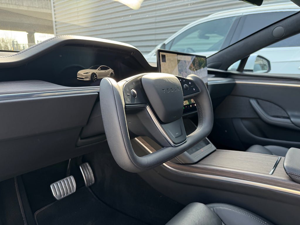 Vehicle Image 11