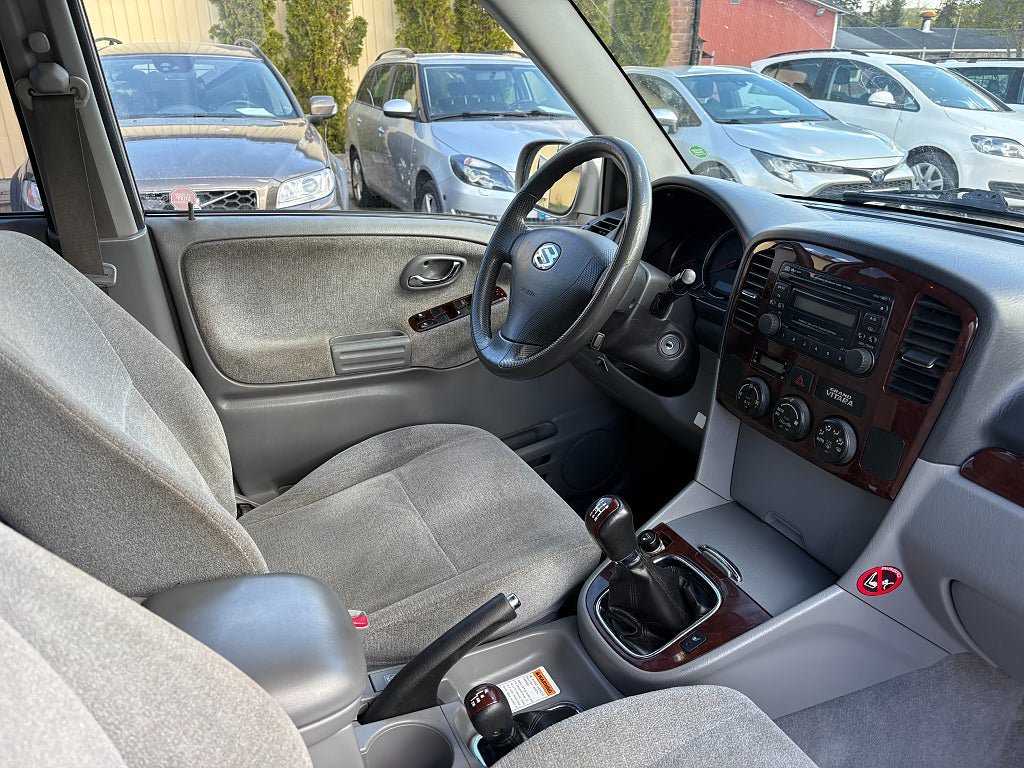Vehicle Image 7