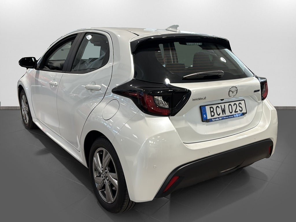 Vehicle Image 6