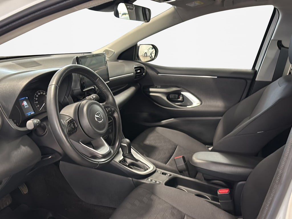 Vehicle Image 8