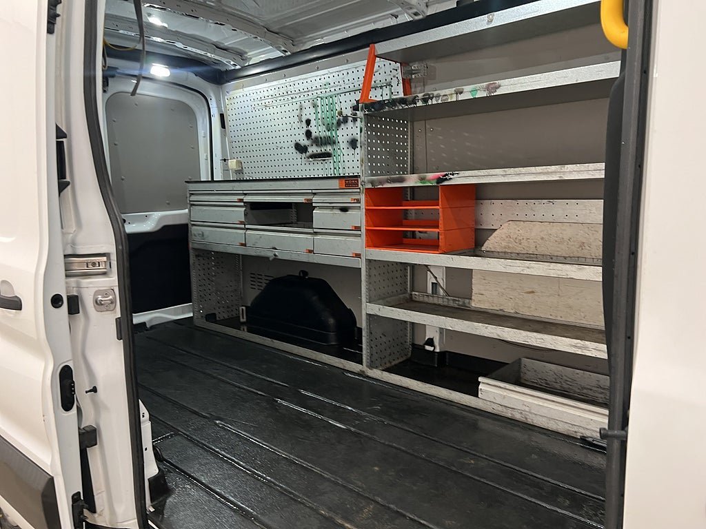 Vehicle Image 15