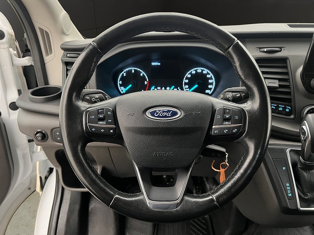 Vehicle Image 21
