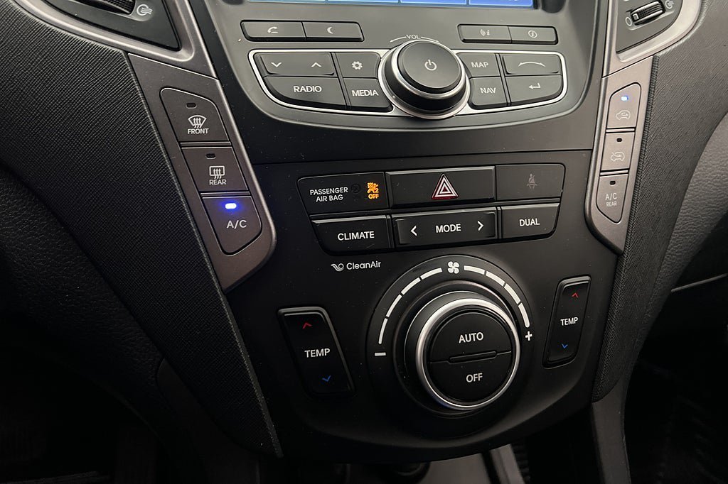 Vehicle Image 23