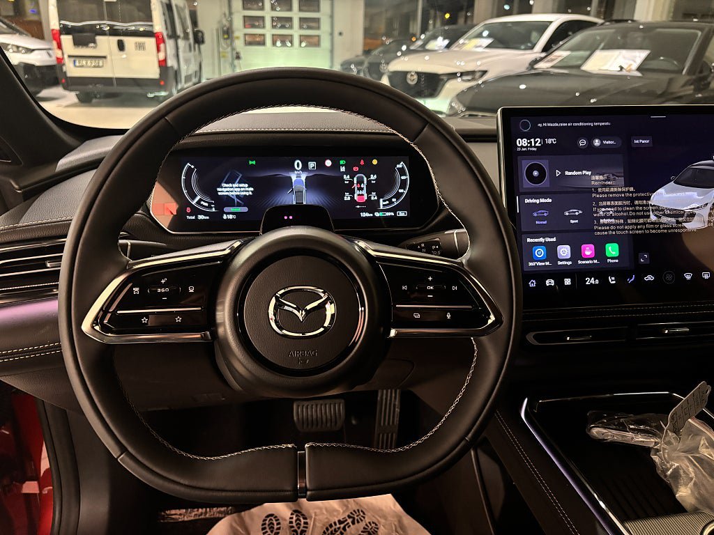 Vehicle Image 12