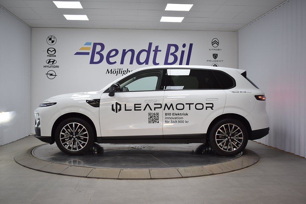 Vehicle Image 7