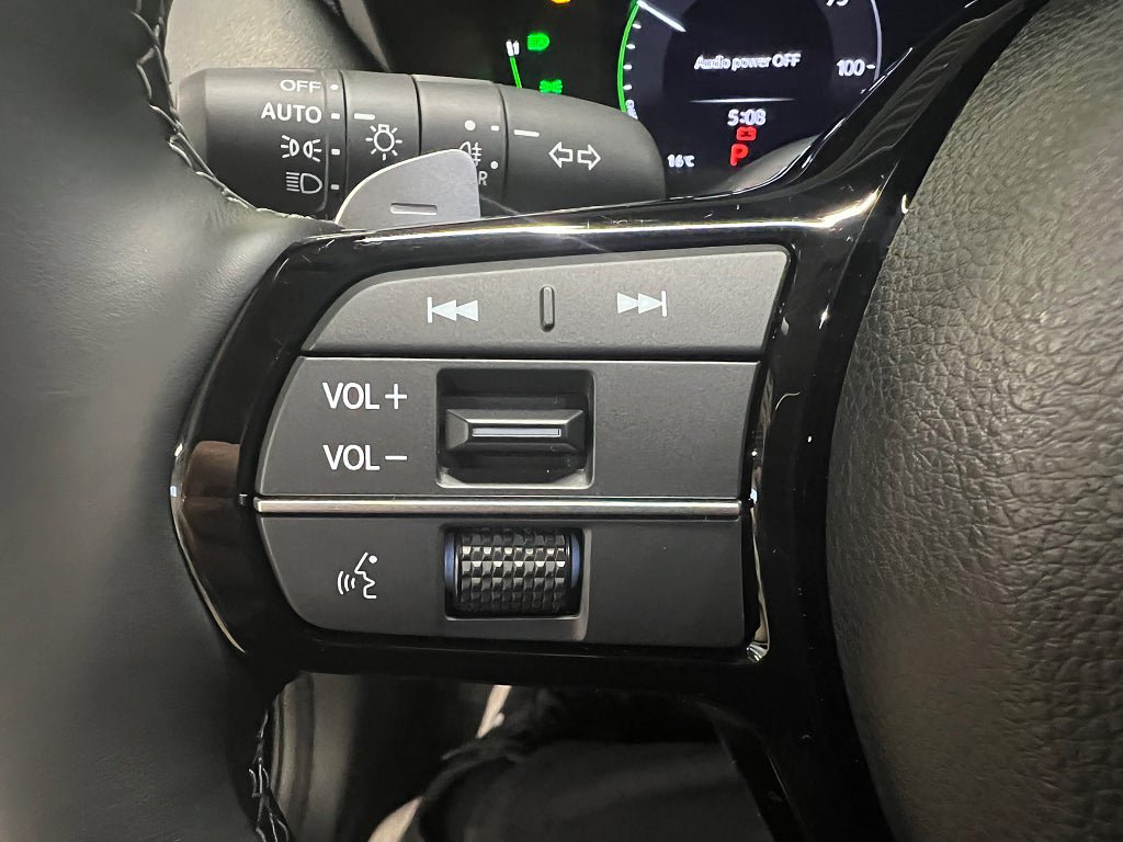 Vehicle Image 14