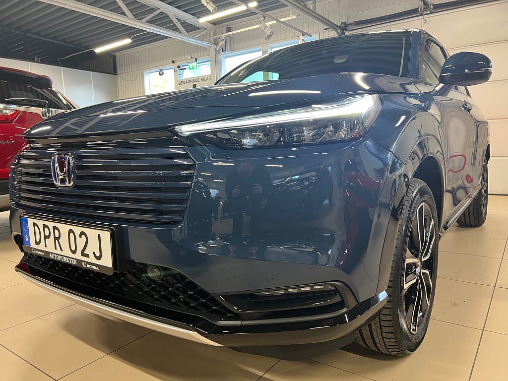 Vehicle Image 16