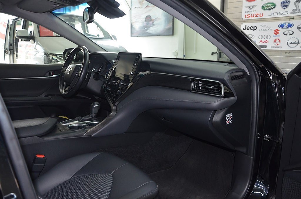 Vehicle Image 7