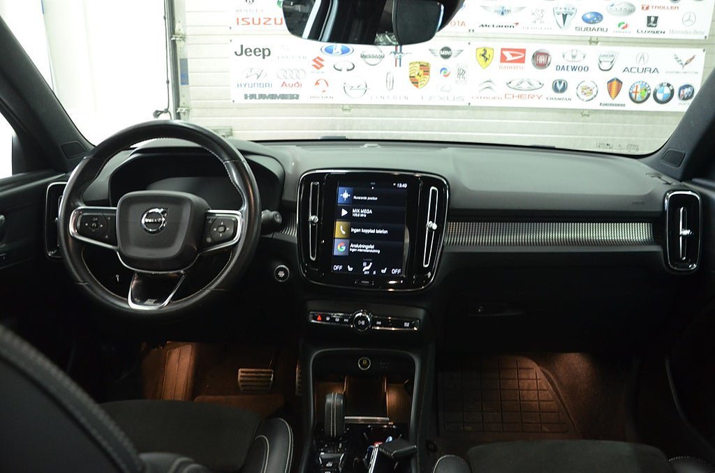 Vehicle Image 11