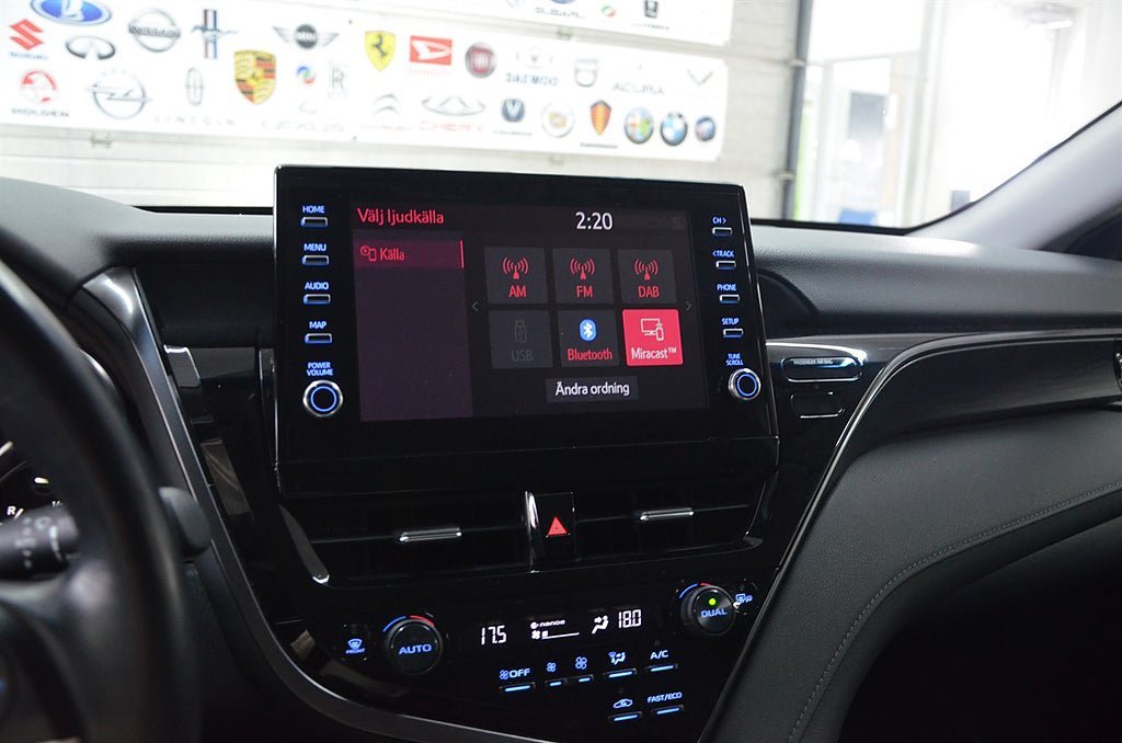 Vehicle Image 13