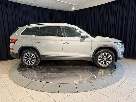 Vehicle Image 7