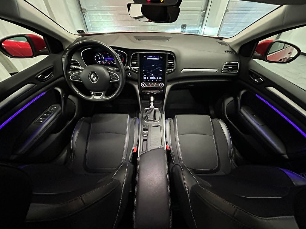 Vehicle Image 11