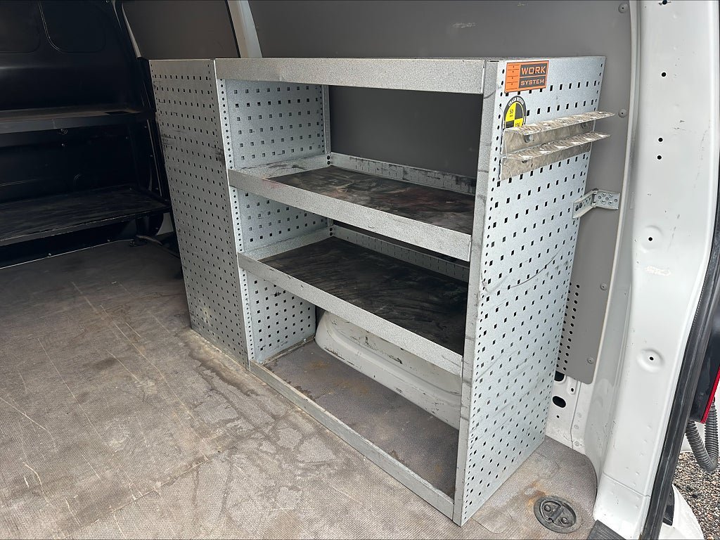 Vehicle Image 25