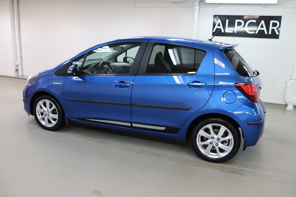 Vehicle Image 7