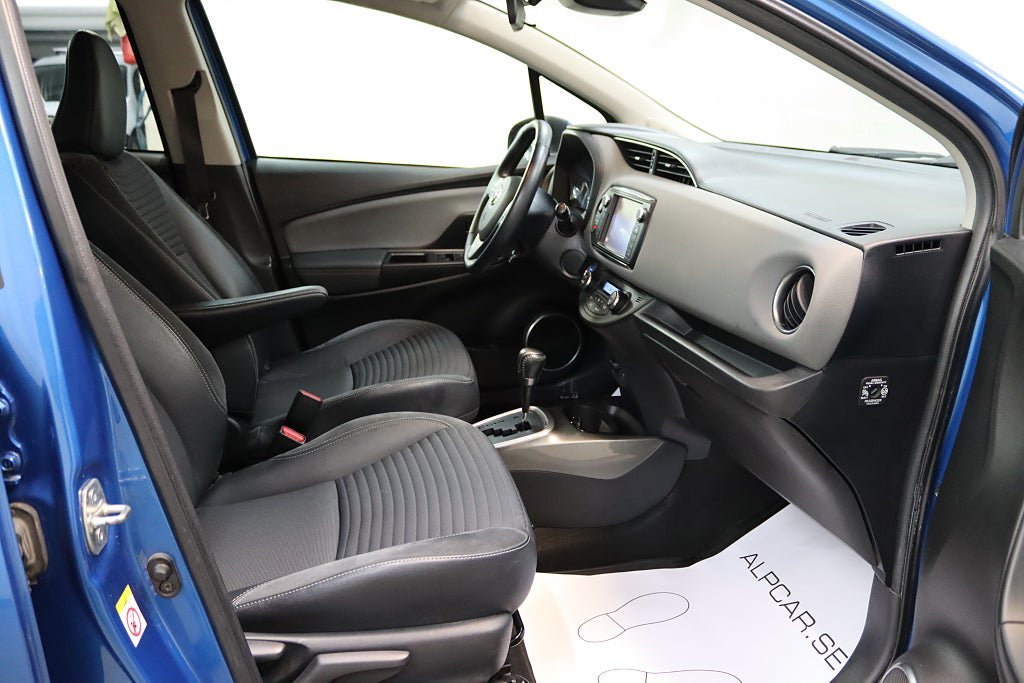 Vehicle Image 14