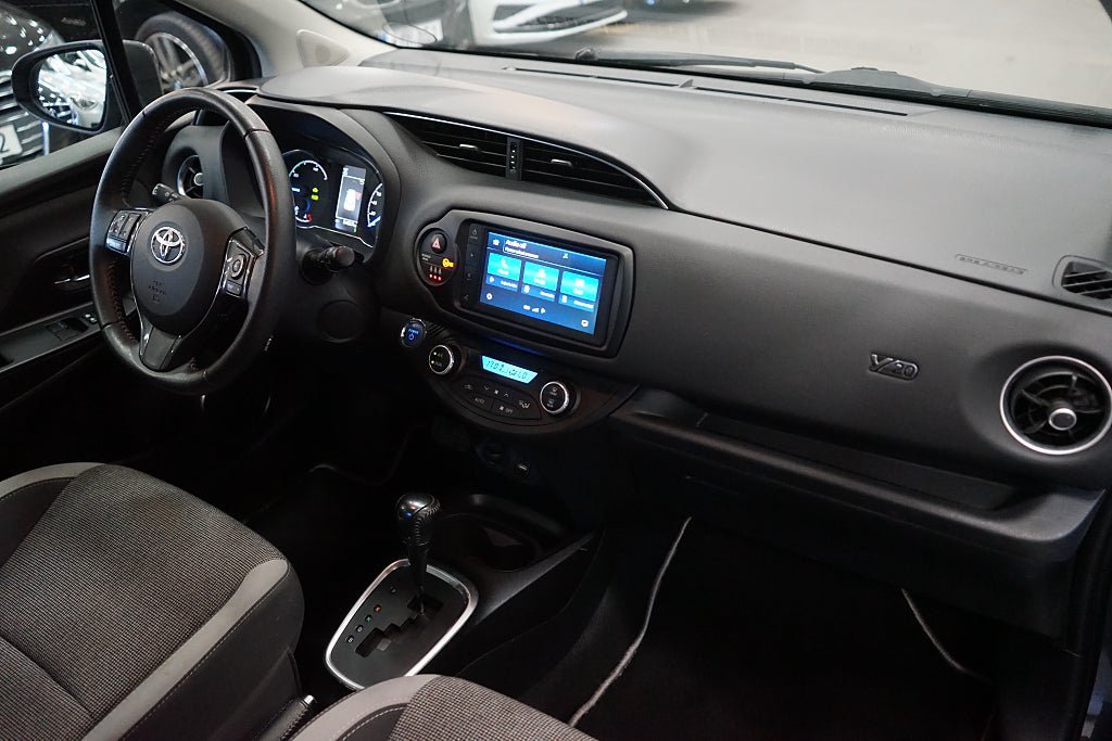 Vehicle Image 11