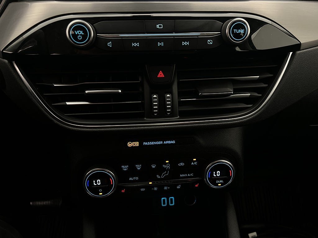 Vehicle Image 17