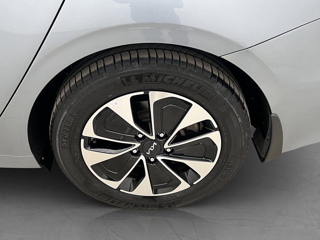 Vehicle Image 30