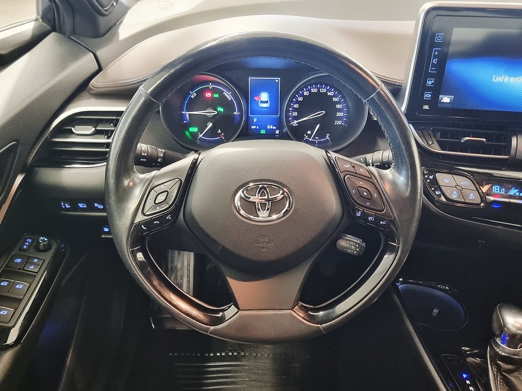 Vehicle Image 10