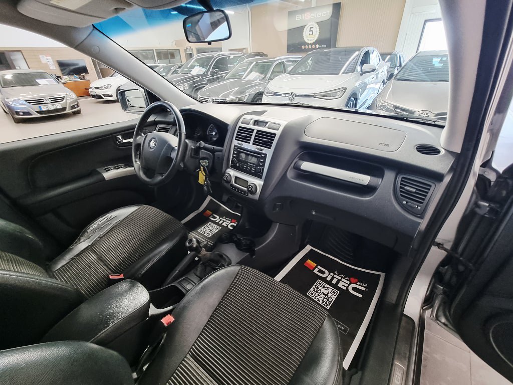 Vehicle Image 17